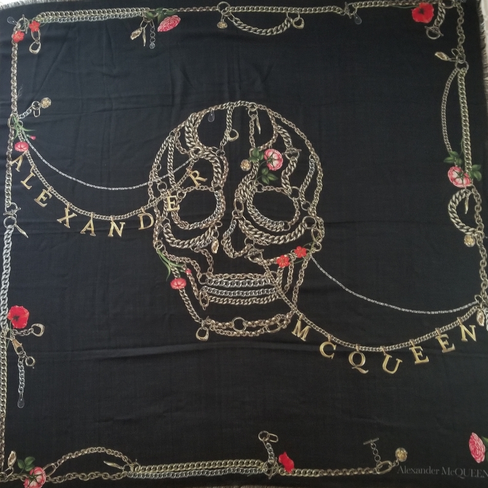 NWT Alexander McQueen Chain Skull Wool Large Scarf Black - Picture 5 of 10